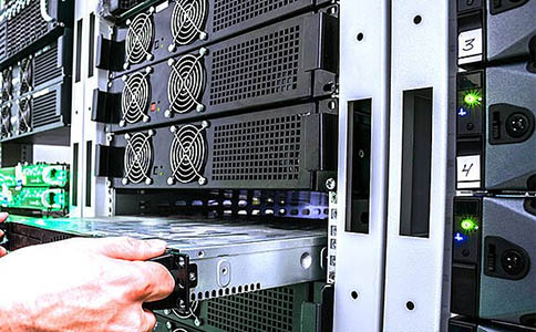 如何在文件服务器上实现高效的文件搜索和索引功能?-好主机测评网